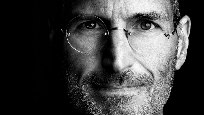 Apple выпустит специальную версию Apple Glass в память о Стиве Джобсе