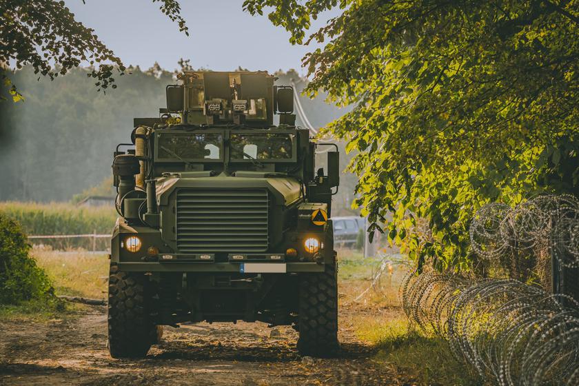 The Polish Army received 26 Cougar armored vehicles with mine ...