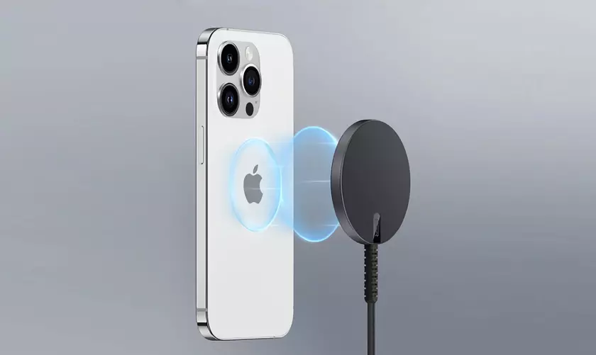 ESR представила Halolock Mini: беспроводная зарядка с поддержкой MagSafe для iPhone 14 и AirPods Pro 2