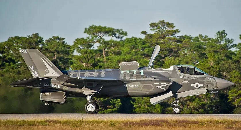 В США найдены обломки истребителя пятого поколения F-35B стоимостью $80 млн, который улетел на автопилоте после катапультирования лётчика