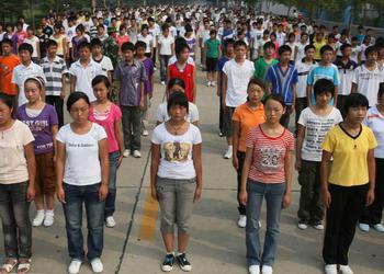 Детям в Китае запретили донатить стримера и самим вести трансляции