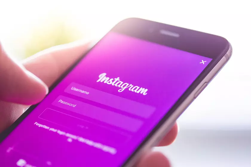 Instagram запустил подписку на хэштеги