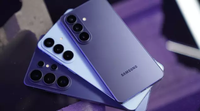 Samsung Galaxy S27 base model: no ...