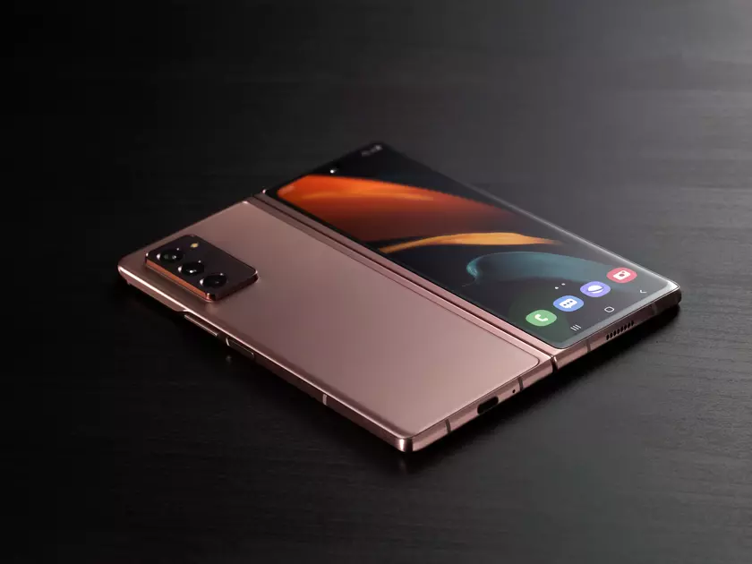 Технологический смартфон: Samsung Galaxy Z Fold 3 оснастят фронтальной камерой под дисплеем, стилусом S Pen и новым стеклом UTG