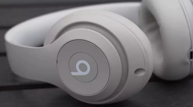 Гарнітура Beats 360 від Apple "засвітилася" ...
