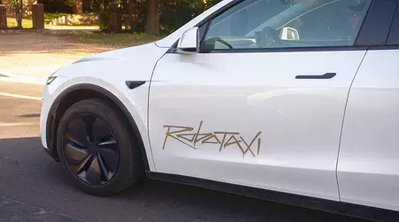 Musk, teach robot taxis the rules! Tesla's autonomous electric cars create chaos on Austin roads