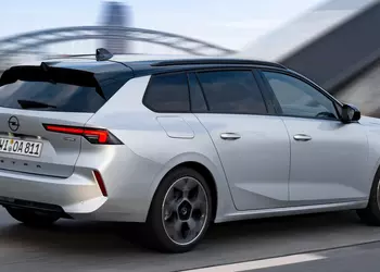 Stellantis brings back diesel models in ...