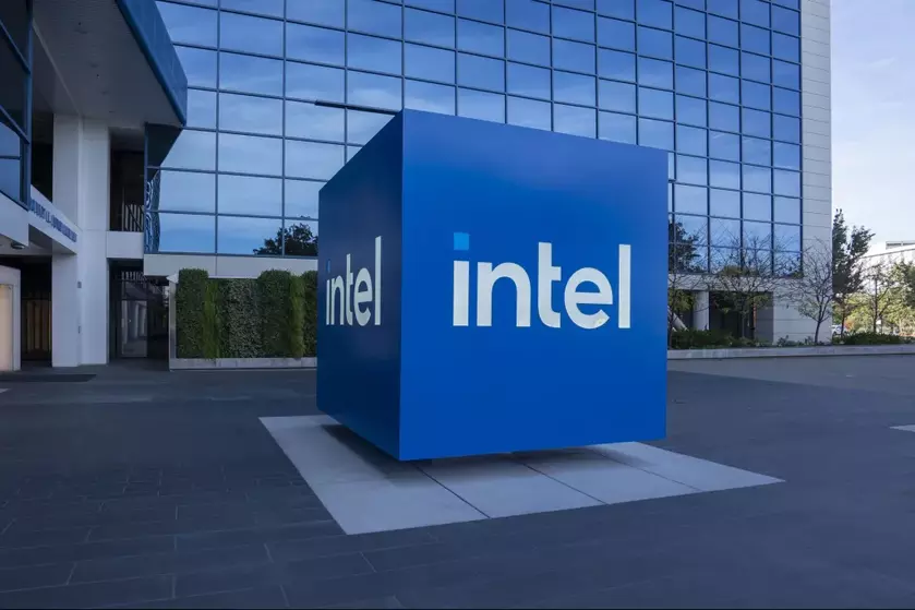 Intel прекращает разработку чипа Falcon Shores для AI: что произошло?