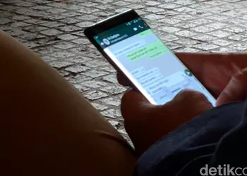 Smartphone Nokia 9/8 Sirocco for the first time on a live photo