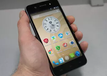 Для скромных любителей селфи: обзор смартфона Prestigio Grace X5