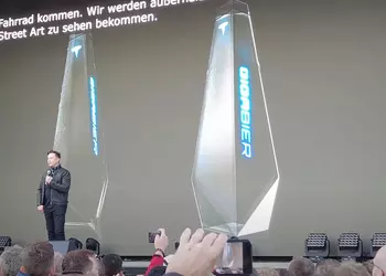 Заправляться нужно не только электромобилям: Tesla представила пиво Gigabier