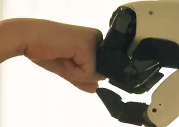 LG представит на CES 2026 робота-помощника CLOiD с высокотехнологичными руками