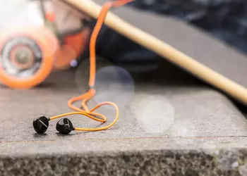 Beyerdynamic представила бюджетные проводные наушники Beat Byrd