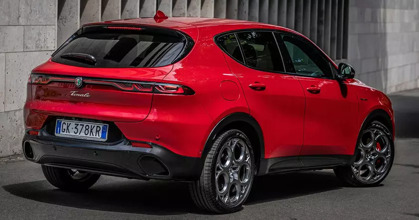 Descubre el Alfa Romeo Tonale: Un Futuro Eléctrico para los Entusiastas de la Automoción