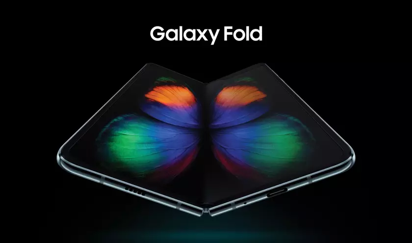 Дороже iPhone 11 Pro Max 512 ГБ: складной смартфон Samsung Galaxy Fold приехал в Украину с ценником в 57 000 грн