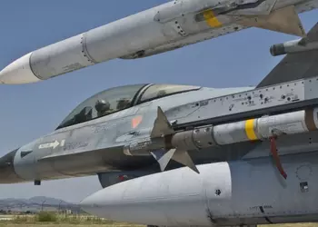 Греция выделит на следующие годы 27 млрд долларов на обновление армии