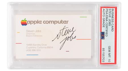 Une carte de visite signée par Steve Jobs a été vendue aux enchères pour 180 000 dollars.