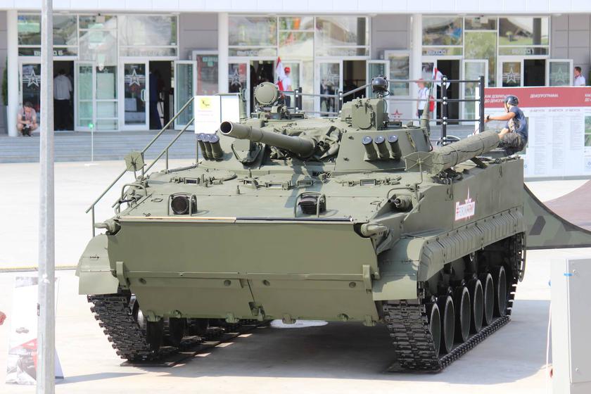 Rosja zaprezentuje bezzałogowy BMP-3 ze sztuczną inteligencją, zrobotyzowanym modułem bojowym „Sinitsa” i dronem