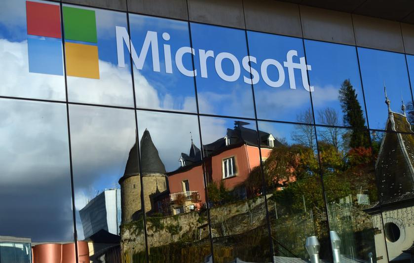Microsoft продает бизнес по производству "звонилок" Nokia компании Foxconn