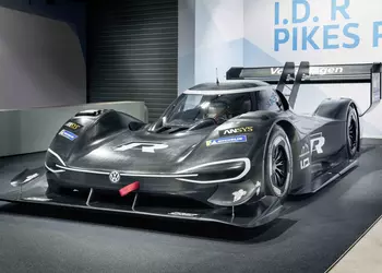 Гоночный электрокар Volkswagen  I.D. R Pikes Peak: мощность 680 л.с. и разгон до сотни за 2,25 сек