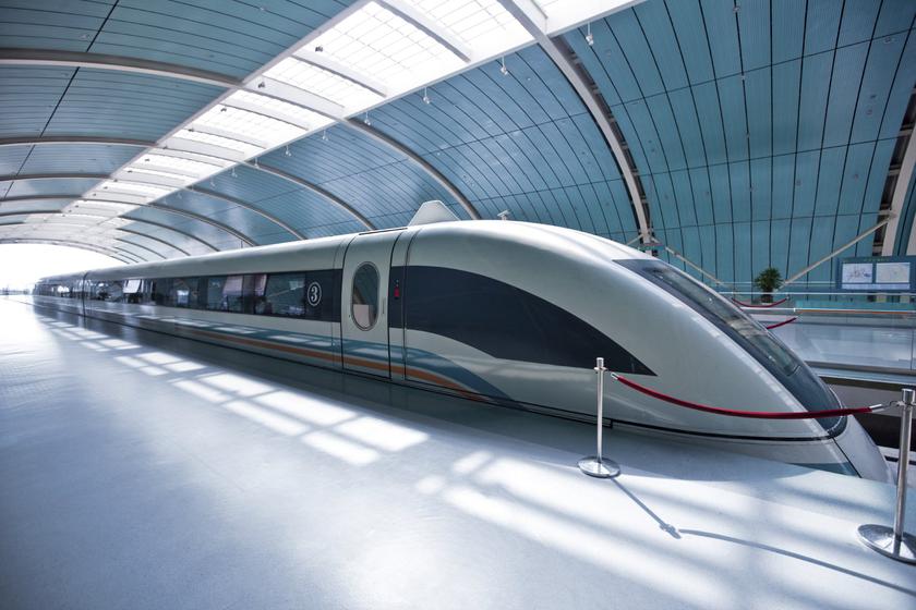 Почти Hyperloop: в Китае строят поезд, скорость которого больше 600 км/ч