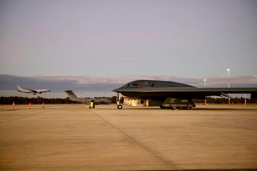 Estados Unidos Envía Bombarderos Furtivos B-2 Spirit A Australia ...