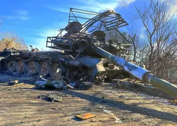 Украина уничтожила более 4000 российских танков за три года - Oryx