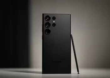 Not just a photo of the moon: Samsung flagships are drawing extra teeth in photos of children for some reason