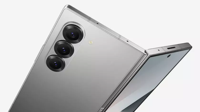 Новая трилогия в одном: что известно о тройном смартфоне Samsung с сертификацией?