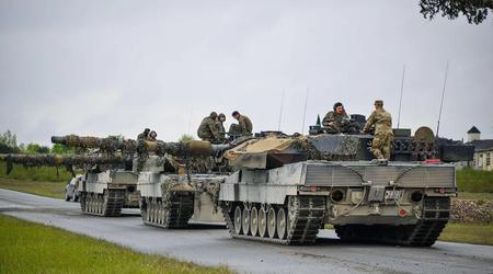 Ukrainische Streitkräfte zeigen die Evakuierung eines beschädigten Leopard 2A6 Panzers mit einem Bergepanzer 3 Reparaturfahrzeug