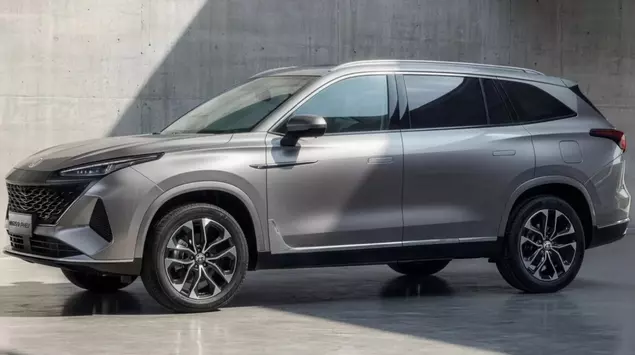 MG Unveils Affordable 7-Seater Plug-In Hybrid ...