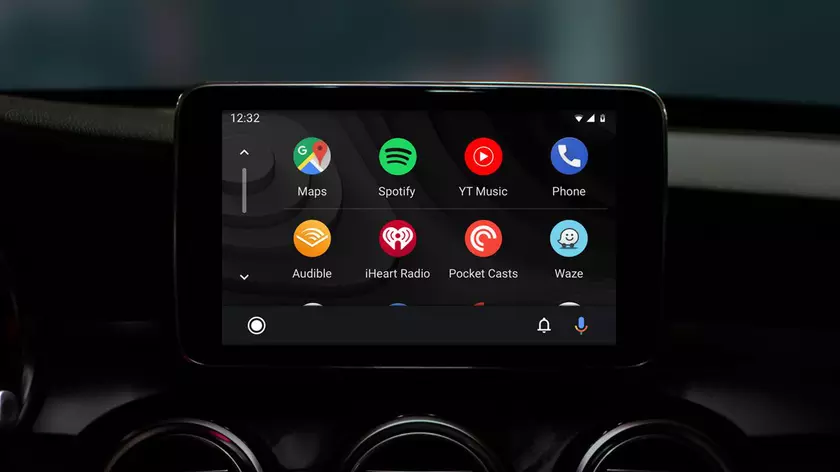 Как работает экран Android Auto: погружаемся в детали