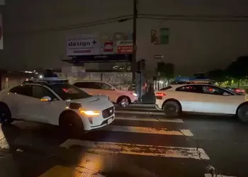 Роботакси Waymo устроили заторы во время отключения электричества в Сан-Франциско