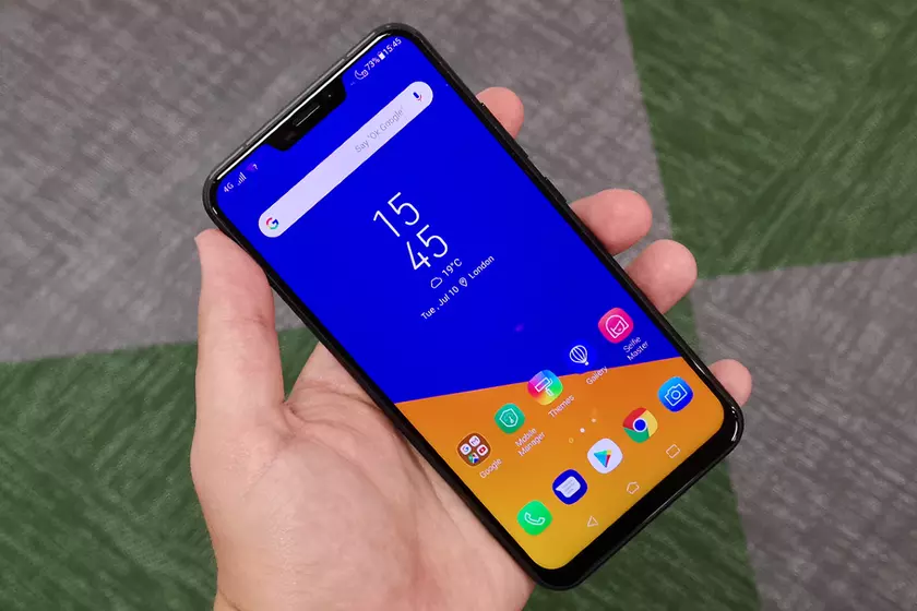 Прошлогодний флагмана ASUS ZenFone 5Z получил стабильную версию Android 10 с оболочкой ZenUI 6