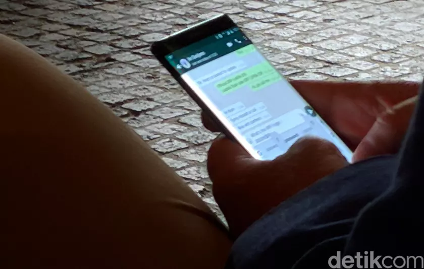 Смартфон Nokia 9/8 Sirocco впервые на живом фото