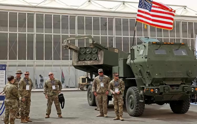 Patriot SAMs, luftforsvarsmissiler og luft-til-luft-missiler: USA ...