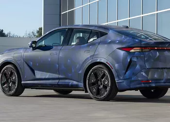 Acura RSX возвращается, но не как двухдверное купе, а в роли электрического кроссовера