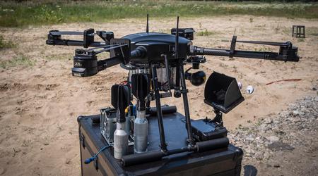 La société ukrainienne SkyLab a présenté le drone Shoolika mk6, qui résiste à la guerre électronique.