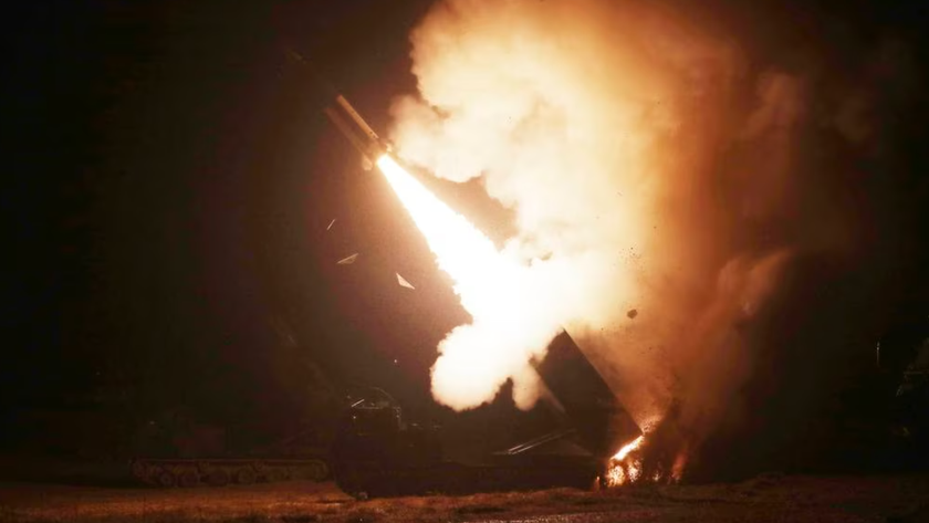 Американские законодатели хотят, чтобы США минимум на $80 млн предоставили Украине тактические баллистические ракеты ATACMS с дальностью пуска до 300 км