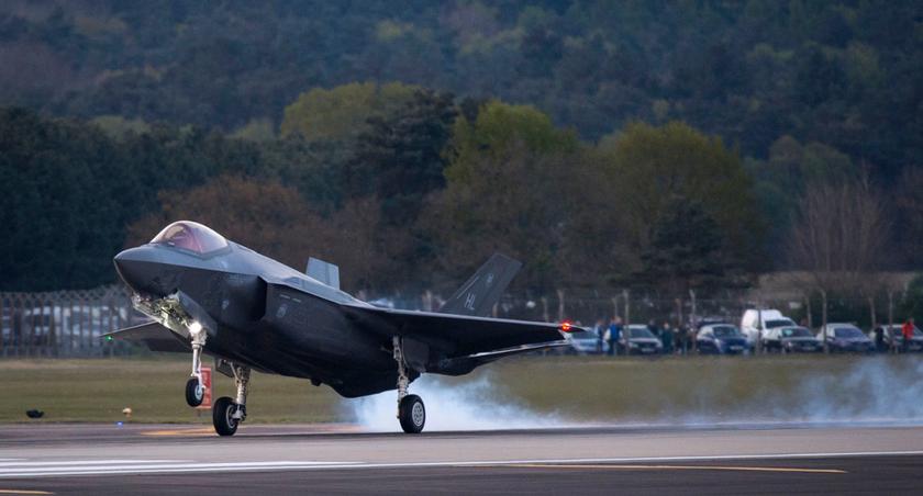 США отправят в Великобританию истребители пятого поколения F-35 Lightning II, которые могут нести ядерное оружие