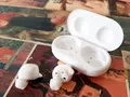 Обзор Samsung Galaxy Buds+: миниатюрные TWS-наушники с беспроводной зарядкой