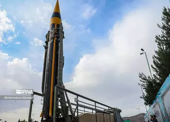 Иран разрабатывает баллистическую ракету с дальностью 3000 км при поддержке КНДР