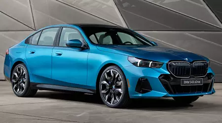 Седан BMW 540i xDrive xDrive Legacy Edition виявився ексклюзивом для Канади