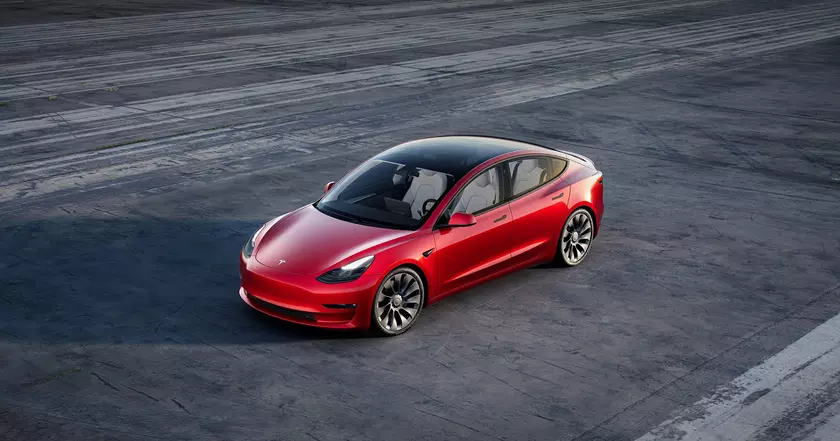 Tesla выпустит обновлённую версию электромобиля Model 3 в 2023 году