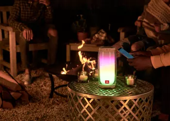 JBL Pulse 4 c подсветкой можно купить на Amazon за $149 (скидка $100)