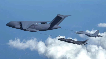 China for the first time showed how the Y-20U in the air refueling J-20 and J-16 fighters