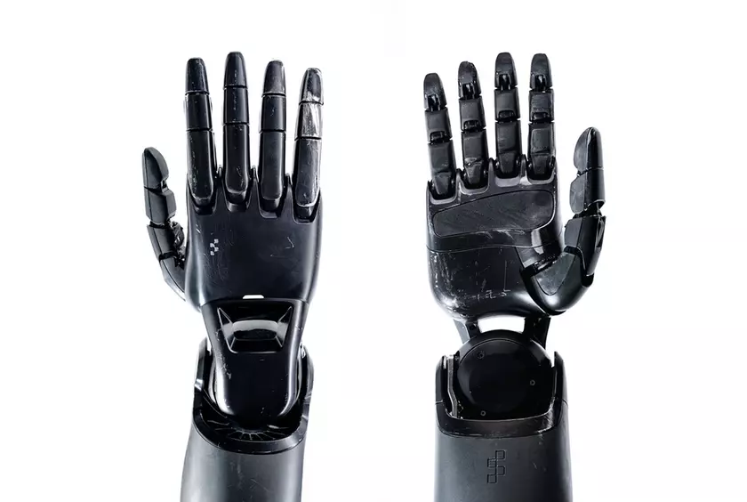 Figure 02: Новый умный гуманоид поступает на службу