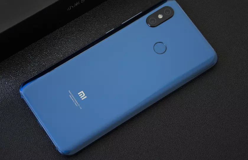 Раскрыты характеристики смартфона Xiaomi Beryllium POCOPHONE F1