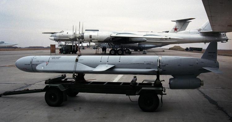 Britain confirmed that Russia is bombing Ukrainian cities with strategic Kh-55 missiles with simulated nuclear warheads