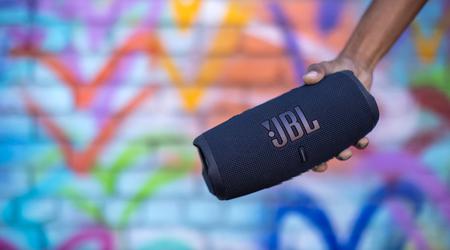 JBL Charge 5 with IP67 protection, USB-C port and up to 20 hours of battery life is available from Amazon for $40 off